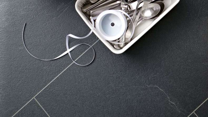 MEISTER Stratifié - MeisterDesign LB 150 Ardoise anthracite 6137 | Made in Germany (600003-0857398-06137)