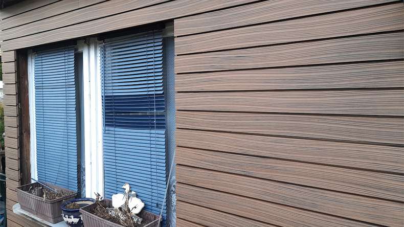 planeo Fassado - Latte WPC en losange revêtement de façade brun