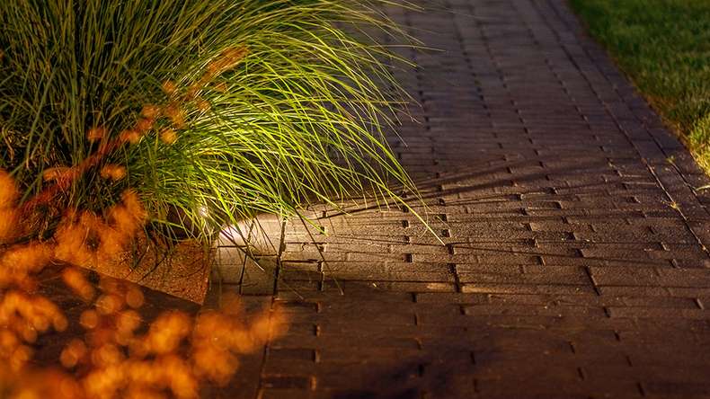 planeo Éclairage de jardin 12V - Applique murale et lampe de sol à LED Tiga DL - 5W - 75 lumens