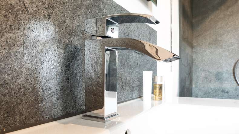 planeo EVOLITH Slate&Stone - Revêtement mural en pierre naturelle Urban Grey 1220 x 610 mm