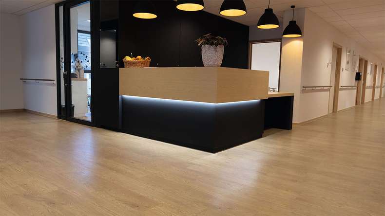 Forbo Allura Wood 70 Vinyle à coller - Honey Elegant Oak 1200 x 200 mm (60065DR7)