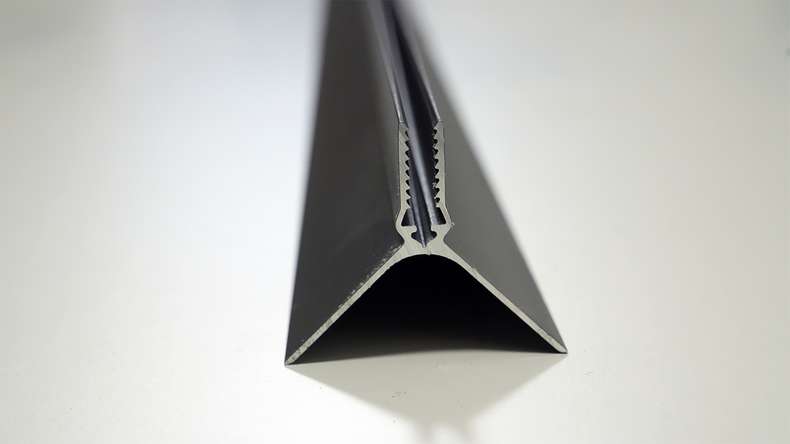 planeo Fassado - Profilé de finition d'angle intérieur en aluminium noir 2.90m