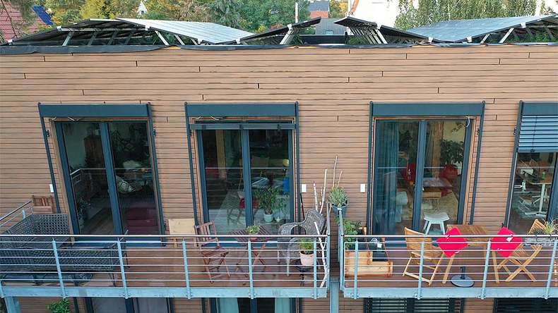 planeo Fassado - Latte WPC en losange revêtement de façade brun