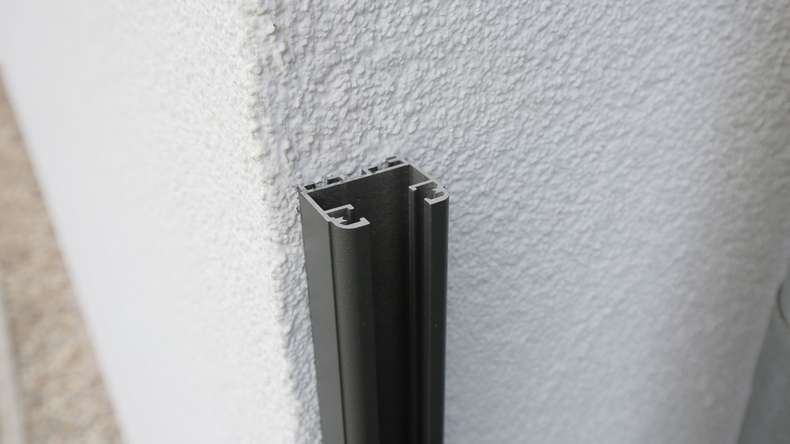 planeo Gardence Strong - Plinthe universelle en aluminium Anthracite 200 cm