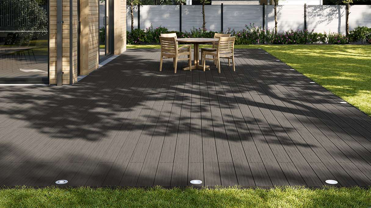 planeo AntikWood Lame de terrasse WPC massif - gris anthracite 3m vieilli à l'ancienne