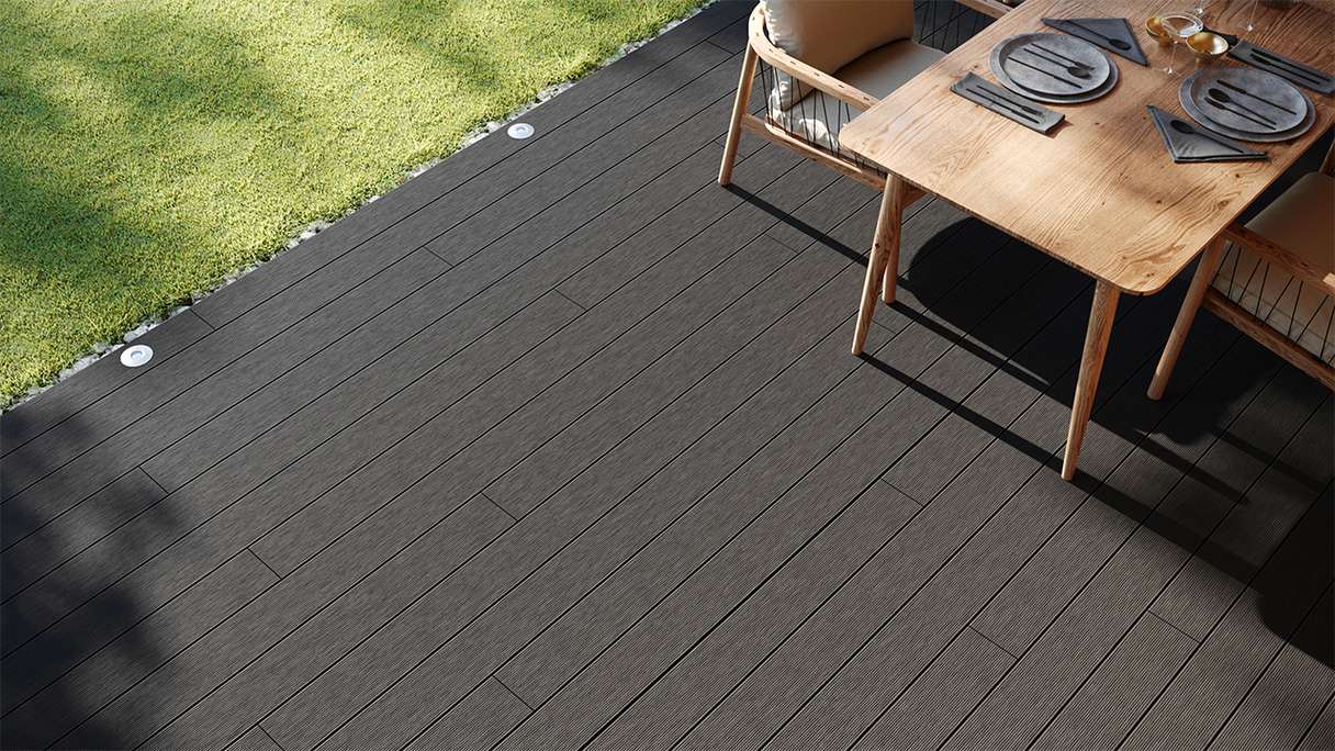 planeo LineWood Lame de terrasse WPC massif - gris foncé 3m rainuré/cannelé