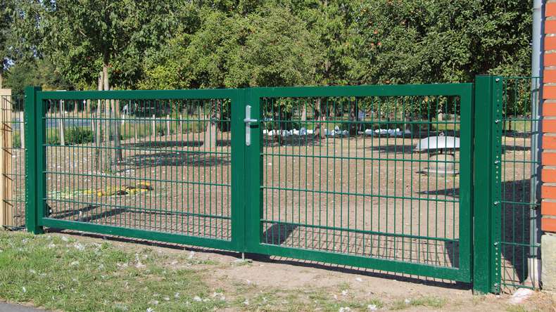 planeo Porte universelle lourde 2 vantaux asymétrique vert mousse H 1200 x L 3450 poteaux de porte inclus