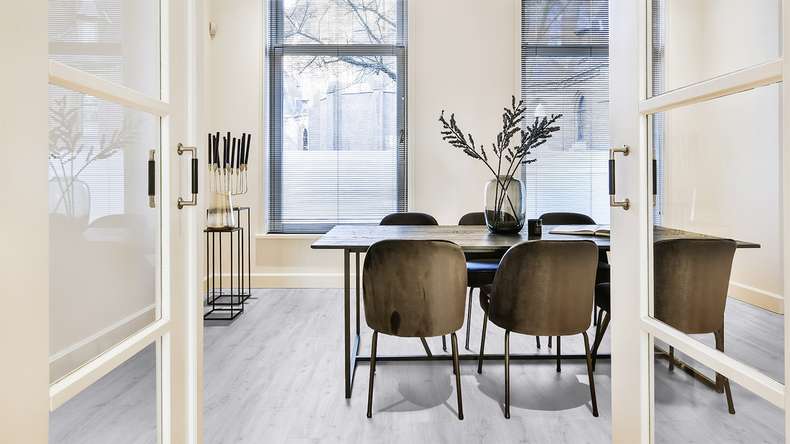Gerflor Sol PVC clipsable - Virtuo 55 Rigid Acoustic Sunny Snow | isolation phonique intégrée (39051477)