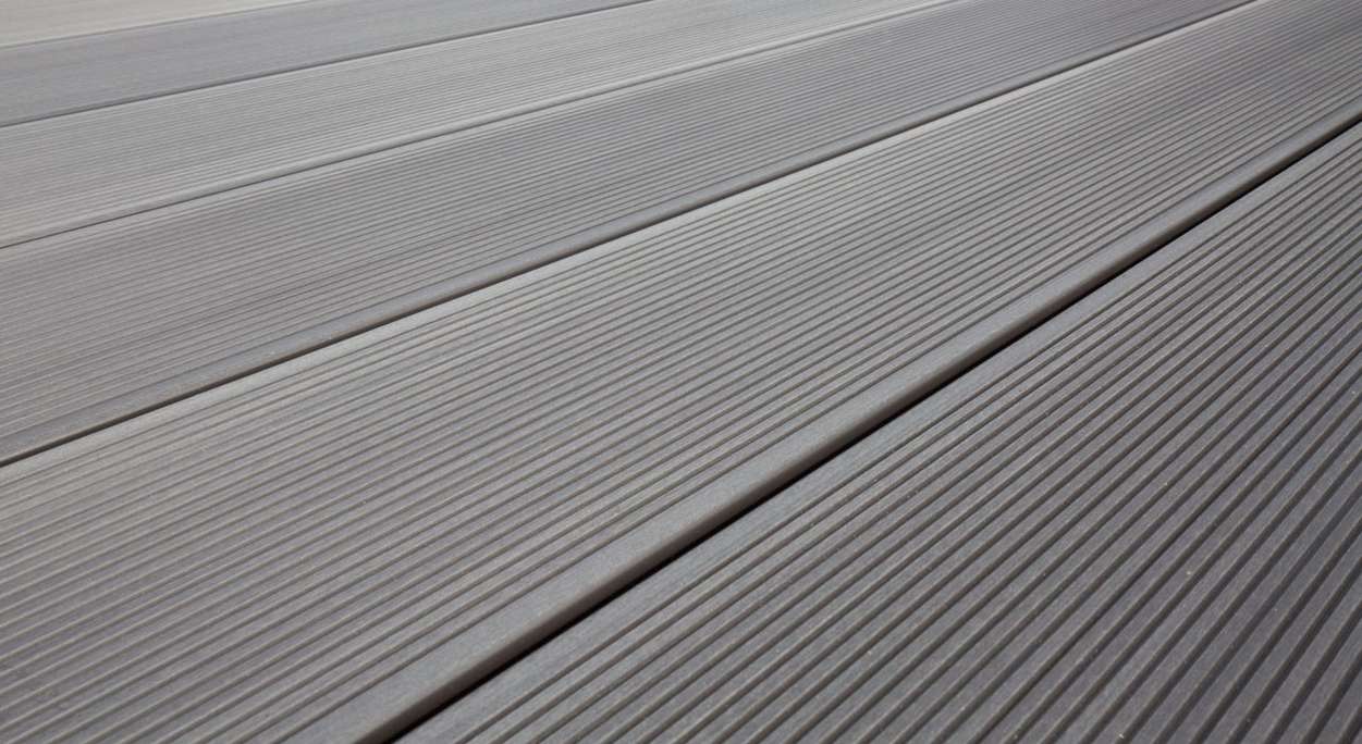 TitanWood Kit complet - 3m structure en lames creuses rainurées gris clair 9,3m² compris UK alu