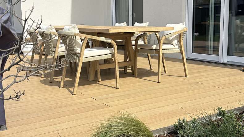planeo CoEXWood Lame de terrasse WPC massif enrobé - Sable/Caramel 3m structuré