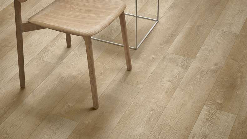 Vinyle adhésif Forbo Enduro - Natural Warm Oak (69135DR3)