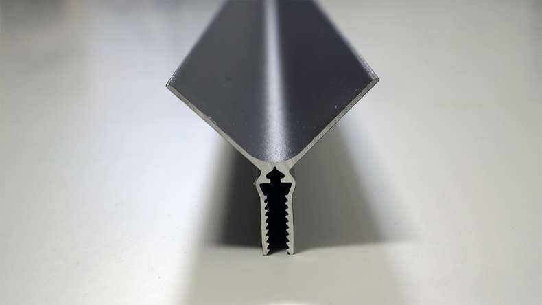 planeo Fassado - Profilé de finition d'angle intérieur en aluminium noir 2.90m