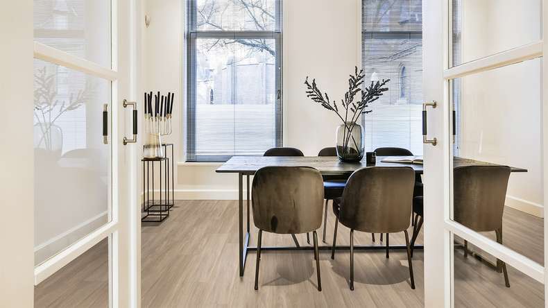 Gerflor Sol PVC clipsable - Virtuo 30 Rigid Acoustic Qaja Beige | isolation phonique intégrée (39121473)