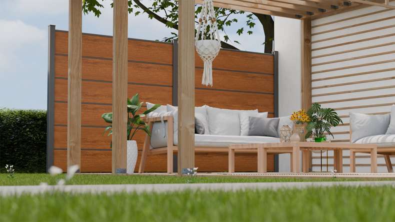 planeo Gardence Simply Premium - Clôture PVC à emboîter Golden Oak avec pilastres en anthracite 180 x 180 cm