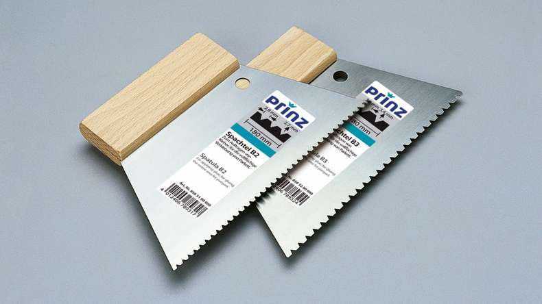 Spatule Prinz dentelée A2 180mm