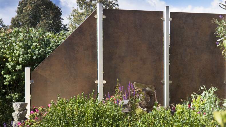 planeo Gardence Resistant - Clôture pare-vue HPL sur chant aspect rouille 90 x 180cm