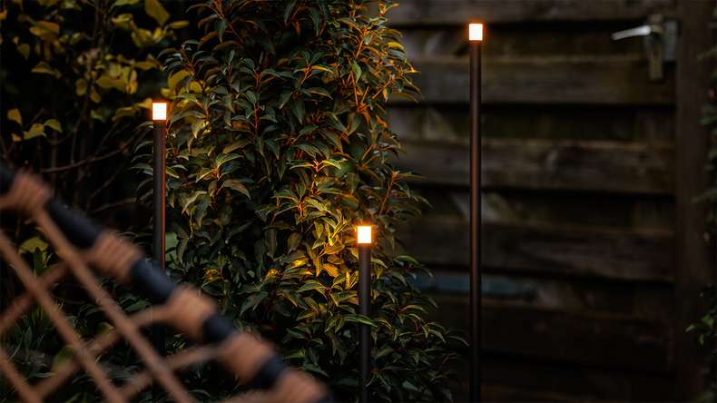 planeo Éclairage de jardin 12V - Lampe à culot à LED Erba 3 kit - 1W 100 lumens