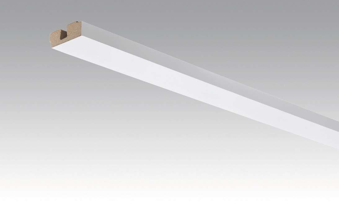 Plinthes MEISTER Habillage de plafond blanc brillant 4084 - 2380 x 40 x 15 mm