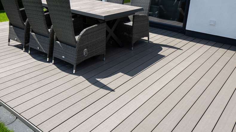 TitanWood Kit complet - 3m structure en bois massive gris clair 9,2m² compris UK alu