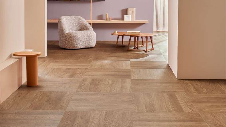 Forbo Allura Wood 55 vinyle à coller - Amber Elegant Oak (600168DR5_con)
