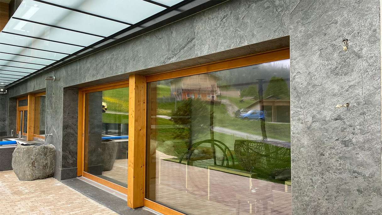 planeo EVOLITH Slate&Stone - Revêtement mural en pierre naturelle Urban Grey 1220 x 610 mm