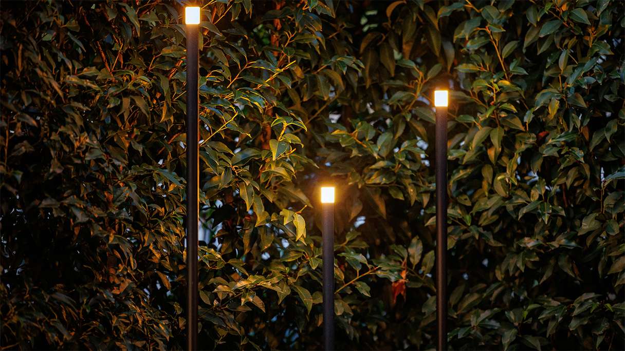planeo Éclairage de jardin 12V - Lampe à culot à LED Erba 3 kit - 1W 100 lumens