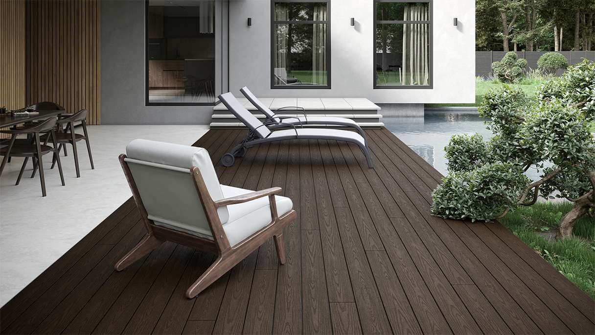 planeo CoEXWood Lame de terrasse WPC massif enrobé - brun clair/brun foncé 3m structuré
