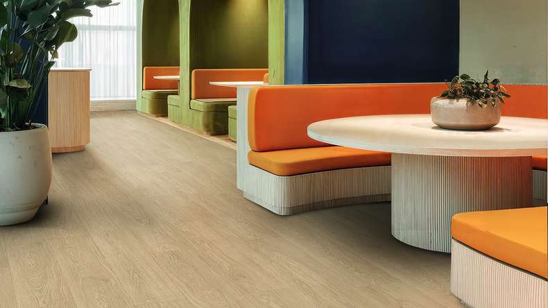 Gerflor Vinyle à clic Rigid - Création 40 Clic EIR Lounge Oak Beige | Grain synchronisé (61391272)