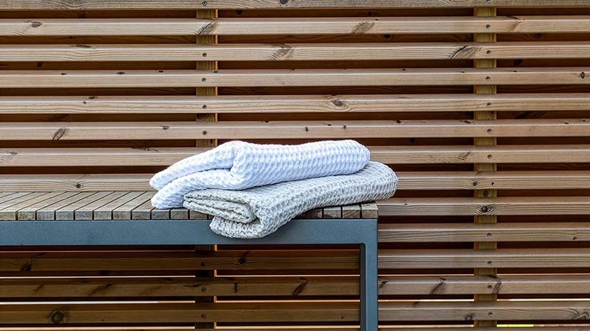 planeo Sous-construction en pin thermique pour terrasses en bois - 4500 x 65 x 42 mm