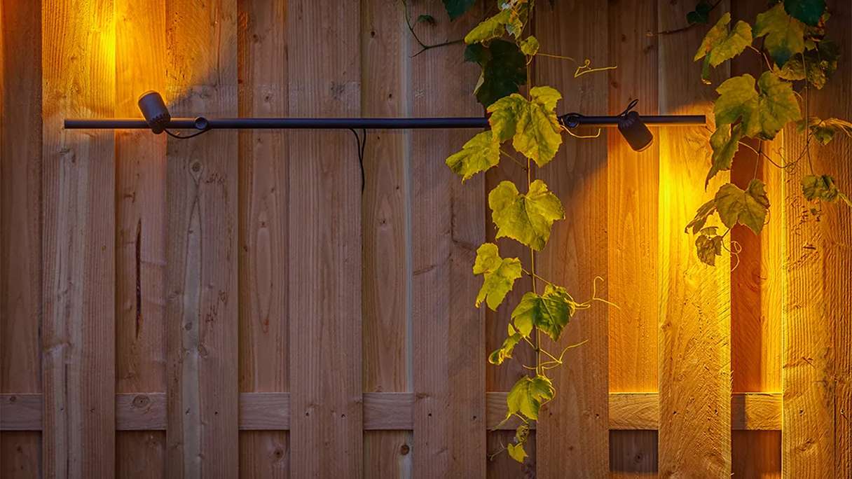 planeo Éclairage de jardin 12V - Projecteur/mural à LED Juno Tube - 4W 372 lumens