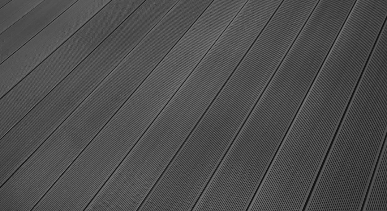 TitanWood Kit complet - 4m lame massive rainurée structure gris foncé 8,2m² compris UK alu