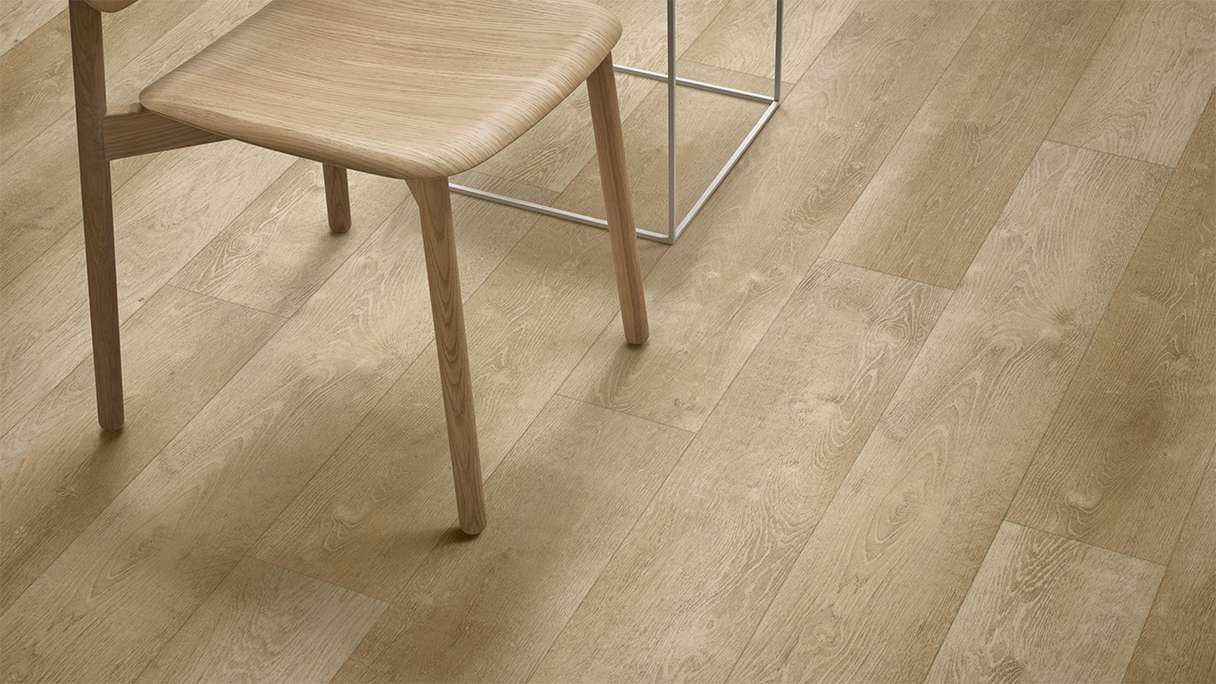 Vinyle adhésif Forbo Enduro - Natural Warm Oak (69135DR3)