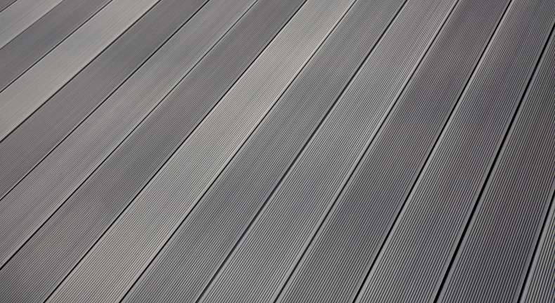 TitanWood Kit complet - 4m lame à âme creuse structure rainurée gris clair 8,8m² compris UK alu