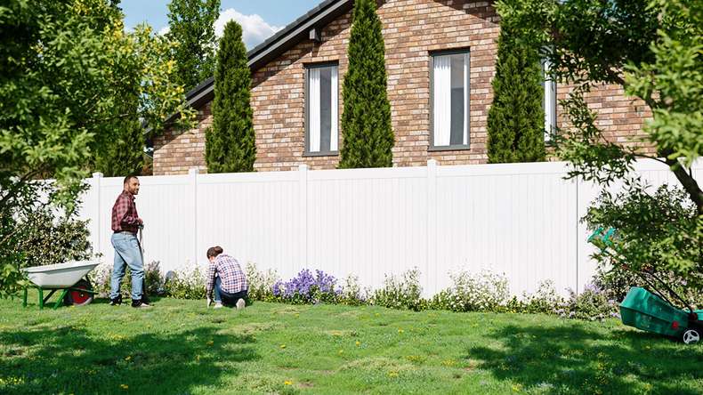 planeo Privara - Clôture PVC à emboîter Blanc - Résistant aux UV | 177 x 178 cm