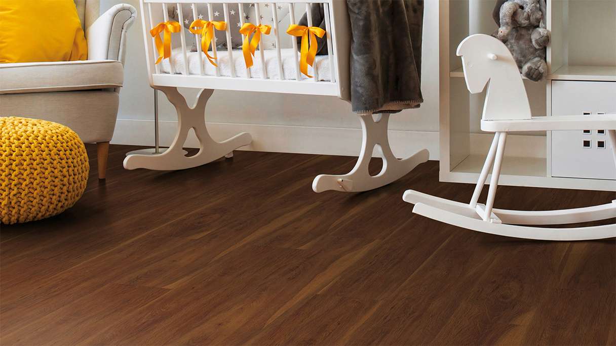 planeo Vinyle à clic rigide - FlexCore 30 Middle Walnut | Isolation phonique intégrée (plfc-5350FS30)