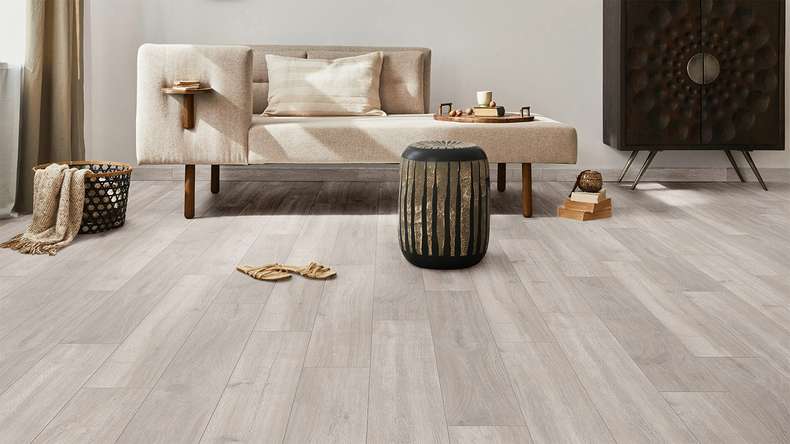 Stratifié planeo - Chêne gris argenté | surface antibactérienne (KRO-8001)