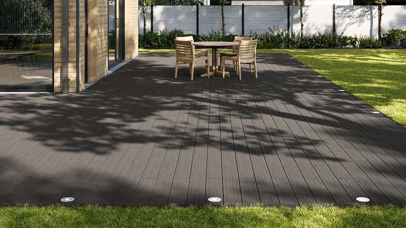planeo AntikWood Lame de terrasse WPC massif - gris anthracite 3.6m vieilli à l'ancienne