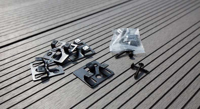TitanWood Kit complet - 4m lame à âme creuse structure rainurée gris clair 8,8m² compris UK alu