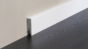 planeo Plinthe Modern UP résistante à l'eau - blanc (RAL 9016) 2400 x 16 x 58 mm