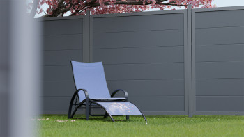 planeo Gardence Simply Guard - Clôture de jardin en PVC gris anthracite avec cadre en aluminium anthracite 180 x 180 cm